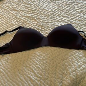 Like new Victorias Secret black padded wireless bra